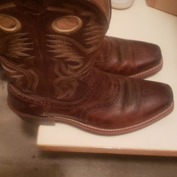 Genuine Leather Boots - Picture 2 of 6